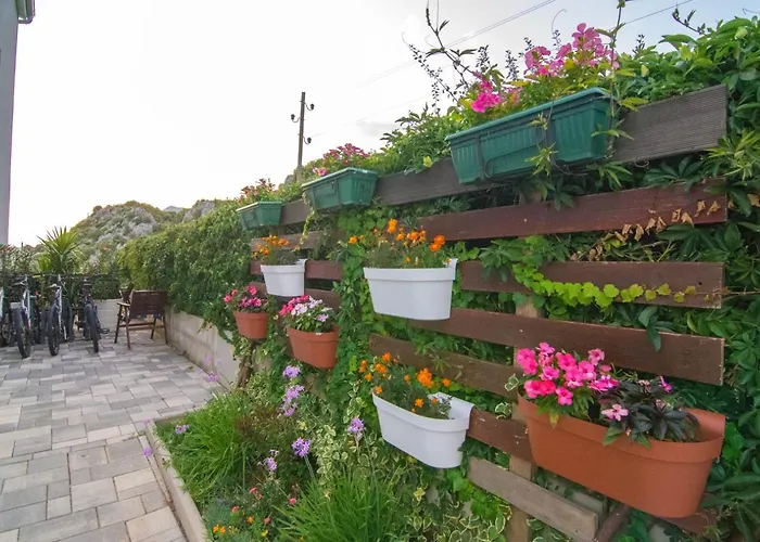 Village Holiday Apartman With Heated Pool Maslina